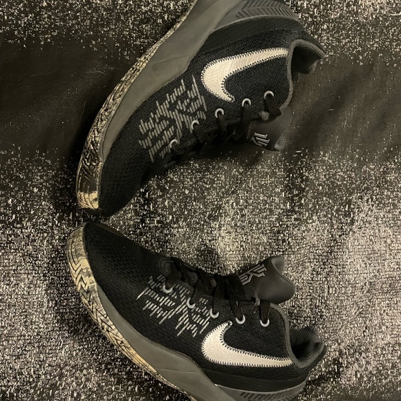 Nike youth 5.5 - Picture 2 of 2